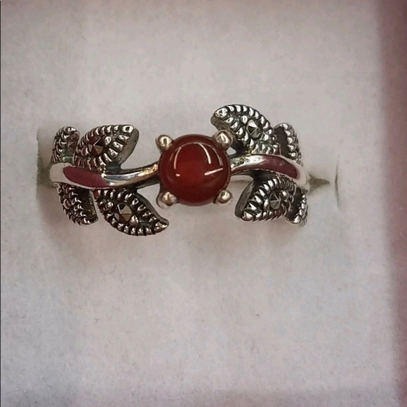 Sterling Silver Round Red Leaves Agate Marcasite - Picture 4 of 4
